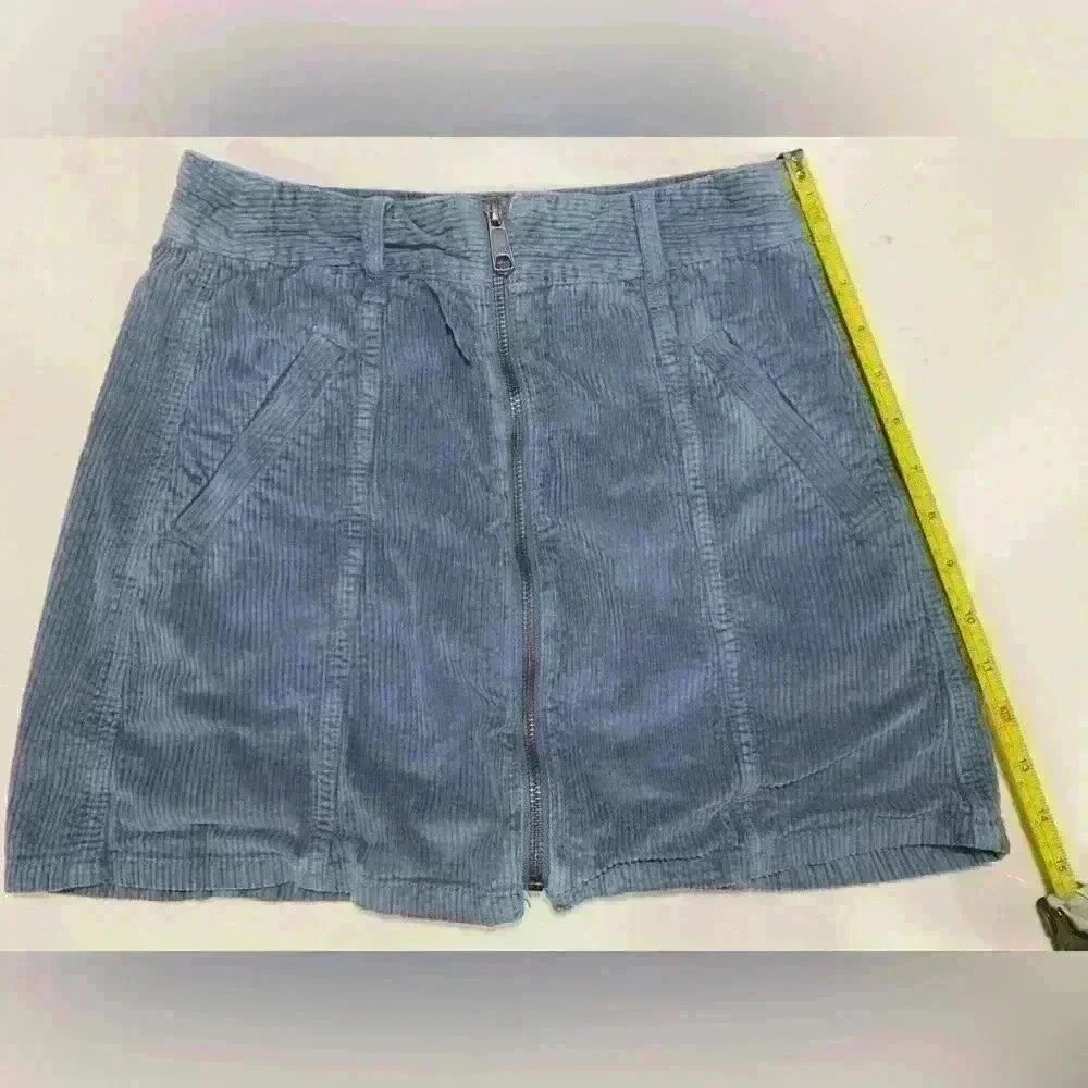 American Eagle high rise A-Line Corduroy Skirt - Picture 4 of 5